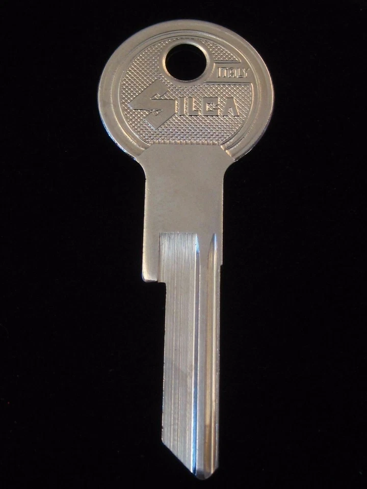 62HG ROLLS ROYCE BENTLEY Valet Key Blank 1981-91 Silver Spirit Spur Continental - Изображение 1 из 3