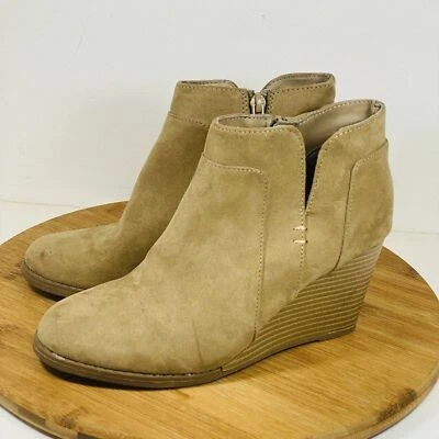 DAVID AARON Tan Faux Suede Wedge Heel Ankle Booties Shoes 6.5 - Image 1 of 4