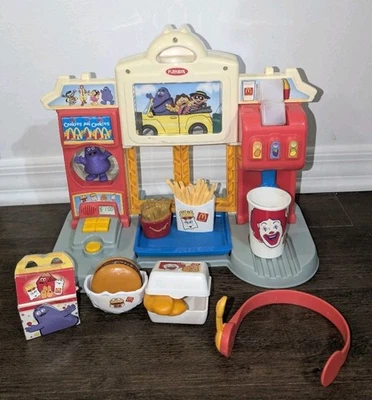 McDonald's 1999 Playskool Drive Thru Playset With Accessories Tested And Working - Image 1 of 4