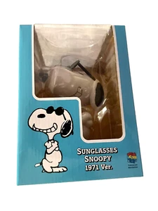 Peanuts Sonnenbrille Snoopy 1971 Version Medicom Vinyl Sammlerpuppe VCD Neu - Bild 1 von 8