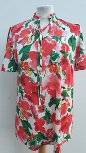 Nina Leonard Smock Notch Front Flutter Sleeve floral top size medium QVC - Picture 1 of 4