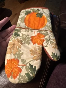 NWT Harvest Pumpkin Leaves oven mitt fall autumn - Picture 1 of 3