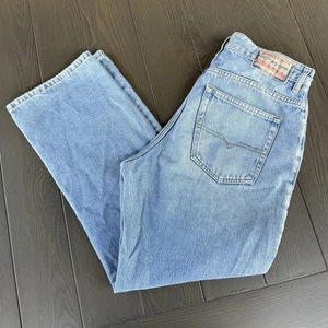 Jeans Diesel Rectos Relajados Para Hombre 32x30 Azul Claro Denim Envejecido Y2K - Imagen 1 de 24