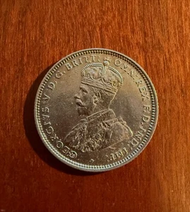 AUSTRALIA GEORGE V  1927  1 SHILLING SILVER COIN, ALMOST UNCIRCULATED+ - Picture 1 of 2