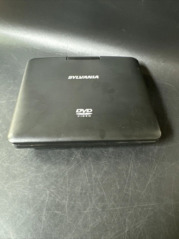 SYLVANIA SDVD7014 BLACK 7" Portable DVD Player, No Power Cord/Tested! - Image 1 of 4