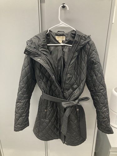 Giacca donna Michael Kors nera trapuntata zip taglia media felpa con cappuccio e cintura LEGGI