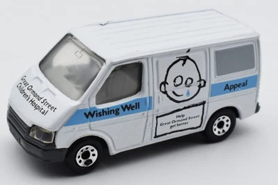 Matchbox Superfast Ford Transit Childrens Hospital bianco. 1/63. Base cinese - Immagine 1 di 4