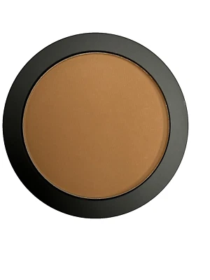 Laura Mercier Smooth Finish Foundation Powder 5N1 15 Refill - Image 1 of 3