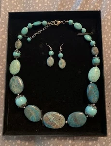 Turquoise Stone Necklace Set with Matching Earrings - Picture 1 of 1