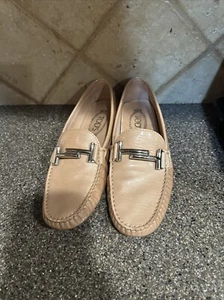 TODS Peach Patent Leather Horsebit Loafers Women’s Sz 38.5 US Sz 8 Driving Shoe - Picture 1 of 6