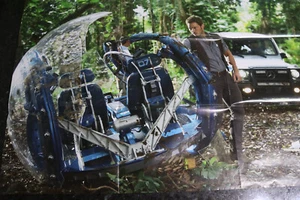 Mercedes-Benz G-Klasse /GLE Coupé C292 in „Jurassic World“. Poster ca.58,5x83cm - Bild 1 von 5