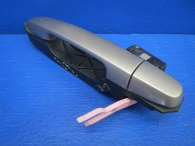 2008 TOYOTA PRIUS LADO ESQUERDO DO MOTORISTA TRASEIRO, MAÇANETA EXTERNA DA PORTA FABRICANTE DE EQUIPAMENTO ORIGINAL. B42 - Imagem 1 de 4