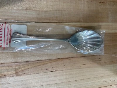 Cuchara de azúcar Reed & Barton de plata de ley del siglo XVIII Foto 1 de 2