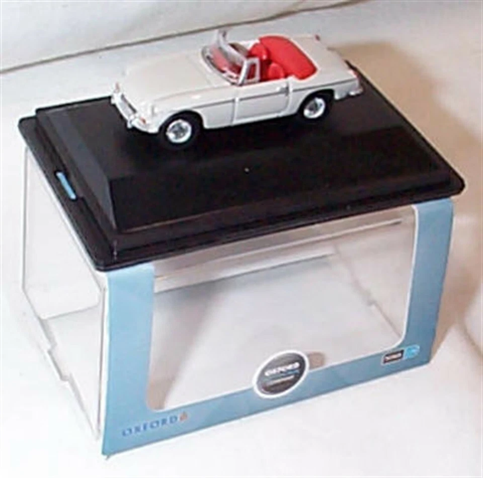 Oxford 76MGB007 1/76 OO Scale MGB Roadster Chelsea Grey  New in case - Image 1 of 1
