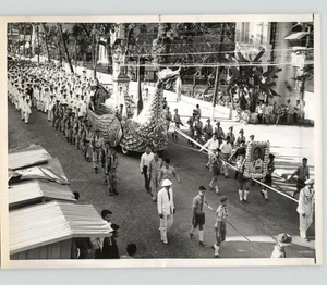 DRAGON Decorated Funeral Car KATAY D SASORITH Vientiane LAOS 1960 Press Photo - Picture 1 of 2