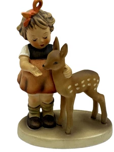 De colección Goebel Hummel 136/1 Niña “Amigas” con cervatillo de ciervo TMK-5 Alemania Occidental 51/4 - Imagen 1 de 12