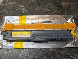 Brother TN-221Y Yellow Toner Cartridge Genuine New  Free Ship - Picture 1 of 4