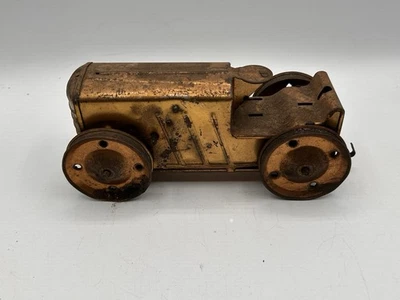 Antiguo tractor de cuerda de metal Marx sin conductor ni orugas Foto 1 de 4
