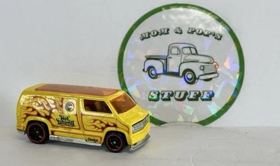 Dodge Van Treasure Hunt 1977 1/64 Hot Wheels lanzado 2008. Logo TH llama amarilla Foto 1 de 4