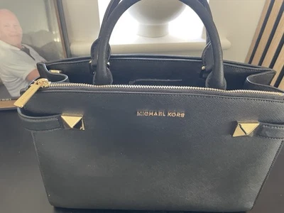Michael Kors Saffiano Leather Handbag - Image 1 of 4