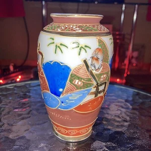 Vintage Japanese Satsuma Style Small Vase Moriage Hand Painted - Picture 1 of 6