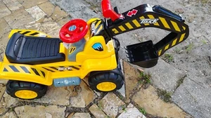 Toy Truck - Picture 1 of 1