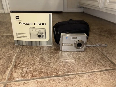 Konica Minolta Dimage E500 5.0mp Digital Camera, Silver - Excellent Condition - Image 1 of 4