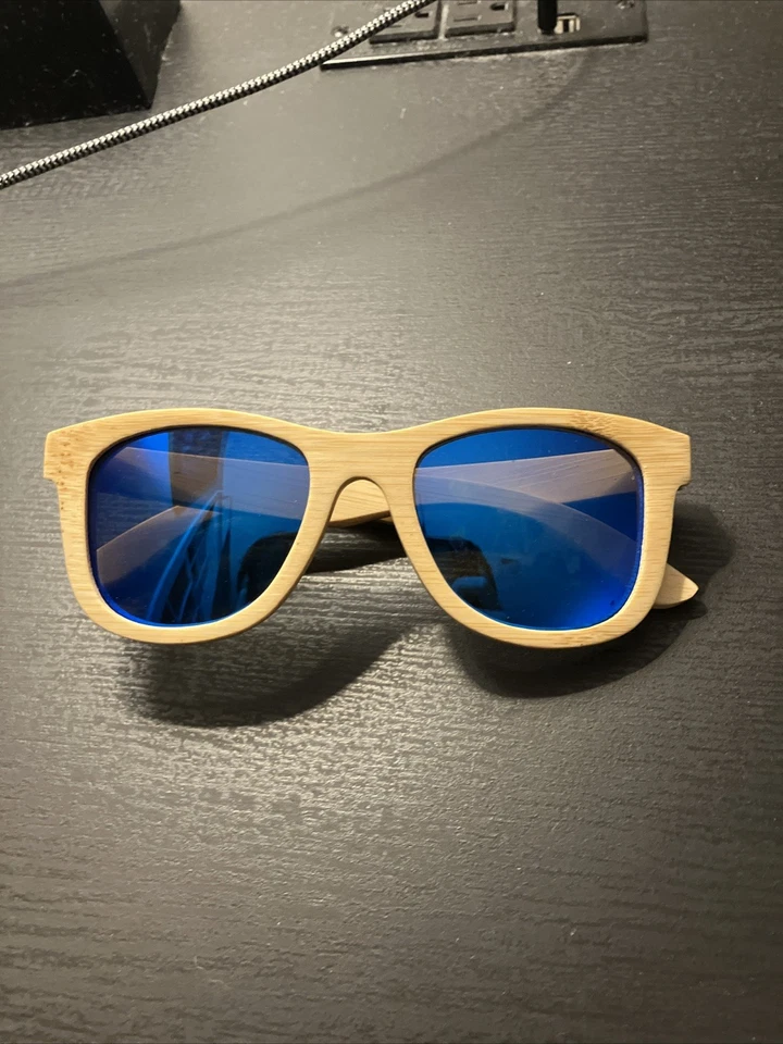 gafas de sol madera Foto 1 de 2