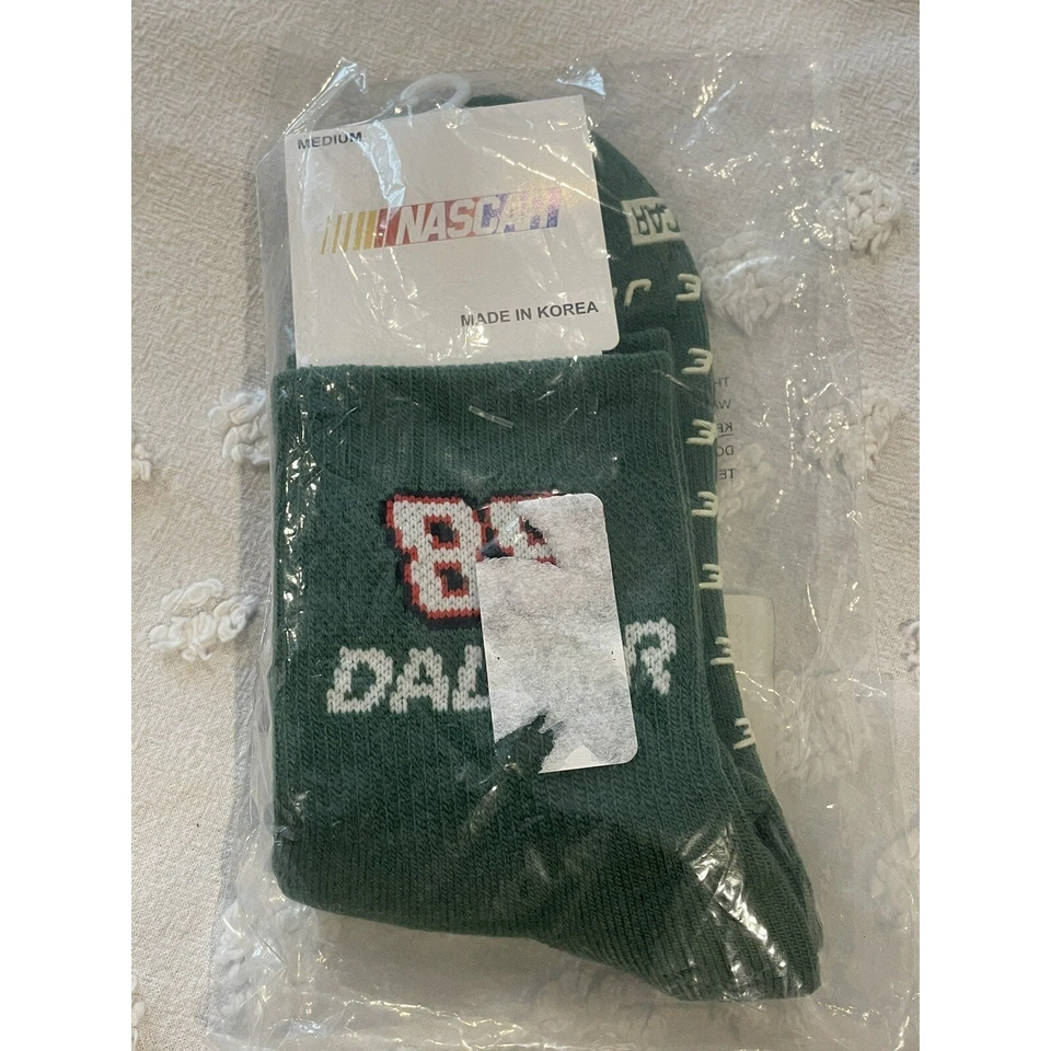 Dale Earnhardt Jr. #88 Mens Socks Green Socks Medium New In Package NASCAR - Imagem 1 de 3