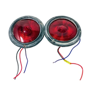 Vintage Signal Stat 9029 Red Truck Tail Light 4520 Series Made in USA, 2 Pcs - Picture 1 of 7
