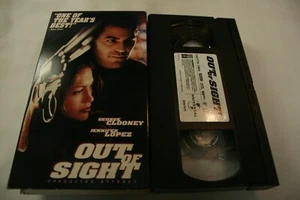 "OUT OF SIGHT" VHS 1998 GEORGE CLOONEY. JENNIFER LOPEZ. STEVEN SODERBERGH. SEXY! - Picture 1 of 2