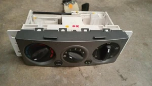 04/2012 to 12/2014 Proton S16 - HVAC air conditioning controls - Picture 1 of 3