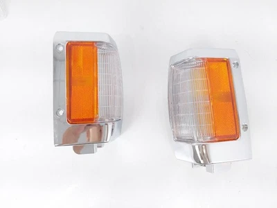 Chrome Corner Side Signal Lamp Light For Nissan D21 Pickup 1990-97 Pair & Clip - Image 1 of 4