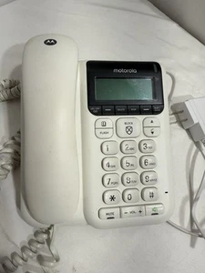Motorola CT610 Corded Telephone With Answering Machine and Advanced Call - Picture 1 of 8