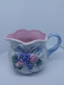 Crema de encaje victoriana Fitz and Floyd 1993 blanco/rosa/azul  - Imagen 1 de 9