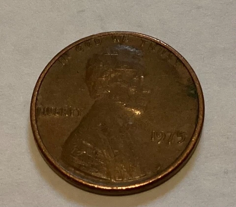 1975 Lincoln Penny No mint mark fine condition very rare Cover