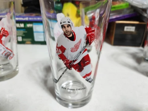 2002 Detroit Red Wings Glass Coca Cola Arby's Chris Chelios Nicklas Lidstrom Cover