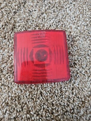 Lente de luz trasera Frazer 1949 1950 - cuadrado rojo derecho 204614 FRBD Foto 1 de 4