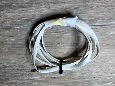 Griffin Flat AUX 3.5mm Audio Cable 6 Feet, 0.9m WHITE for AUX in Port Devices 6C - Image 1 of 4