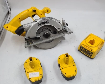 Lot of 4 Dewalt Cordless Power Tools - Used, Working - Image 1 of 4