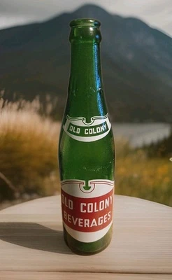 Vintage OLD COLONY BEVERAGES 10oz Green Soda Pop Bottle BY Orange Crush TORONTO - Image 1 of 4