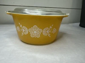 PYREX - GOLD BUTTERFLY - 1 QT CASSEROLE DISH BOWL #473 & #470 C LID Vintage - Picture 1 of 12