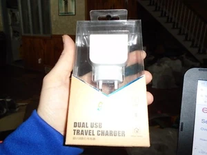 Soulmate Dual USB Travel Charger - Picture 1 of 1