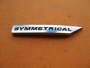 EMBLEMA CON LOGOTIPO SUBARU IMPREZA LEGACY FORESTER OUTBACK SIMÉTRICO AWD INSIGNIA A23498 - Imagen 1 de 2