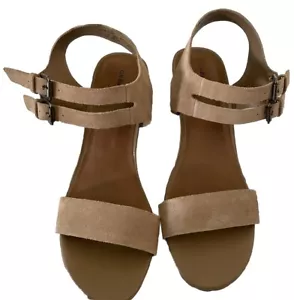 G.H. Bass Leather and Wood Tan Cori Wedge Sandal Women's size 9 M - Picture 1 of 8