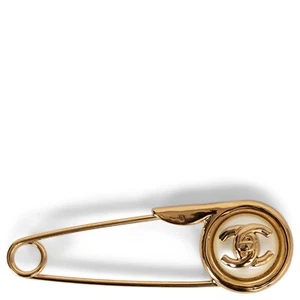 71682 auth CHANEL gold 24A MANCHESTER PEARL SAFTY PIN Brooch - Picture 1 of 5