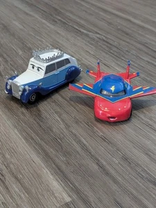 Disney Pixar Cars Lightning Mcqueen Hawk Take Flight And Save The Queen Cars - Picture 1 of 19