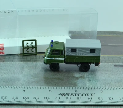 Camión militar Busch 50204 Alemania Oriental ROBUR LO 2002 A escala 1:87 HO Foto 1 de 2