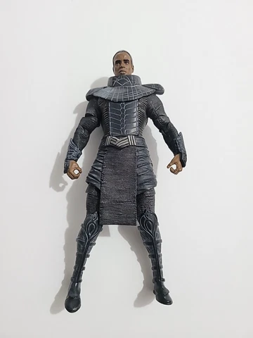Stargate SG-1 Jaffa Serpent Guard Action Figure 2006 Diamond Select E2 Cover