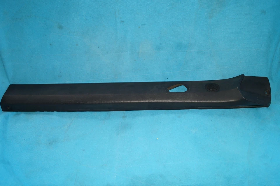  Tapicería del panel de la puerta del pasajero superior derecha BMW-E24-628CSi-633CSi-635CSi Foto 1 de 4